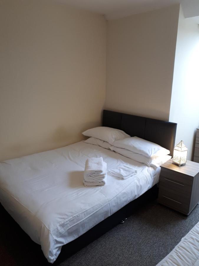 Marvellous Meridian Maisonette Ifield Dış mekan fotoğraf